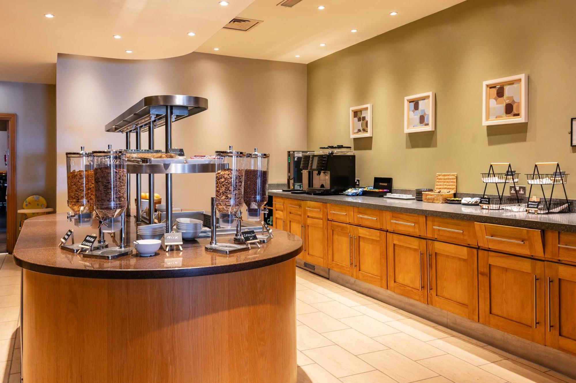 Milestone Peterborough Hotel A1M, Sure Hotel Collection By Best Western Stilton Екстер'єр фото